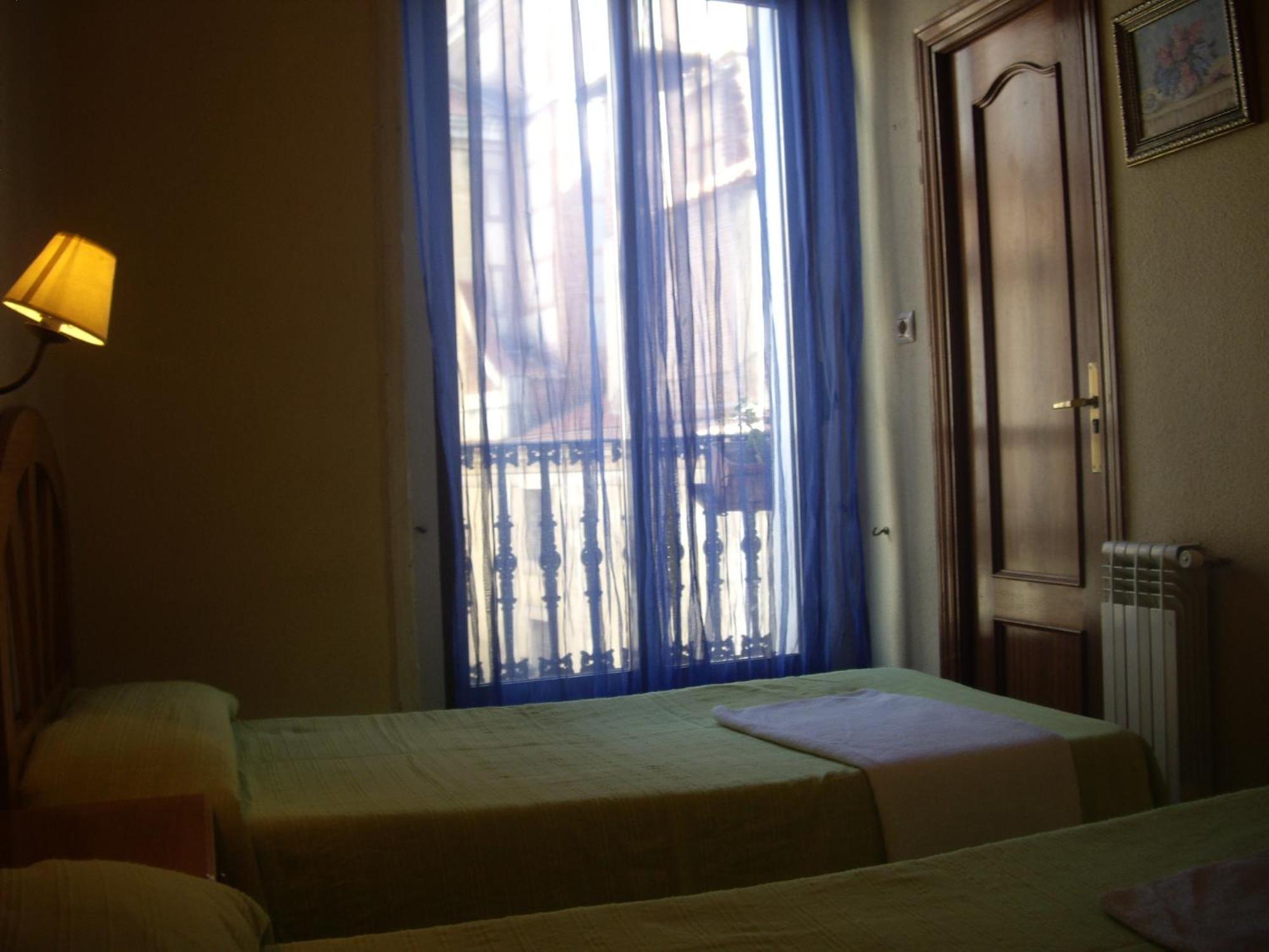 Hostal Pacios Madrid Eksteriør bilde