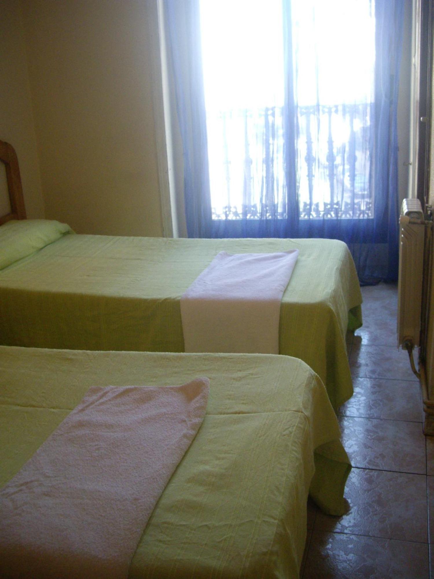 Hostal Pacios Madrid Eksteriør bilde